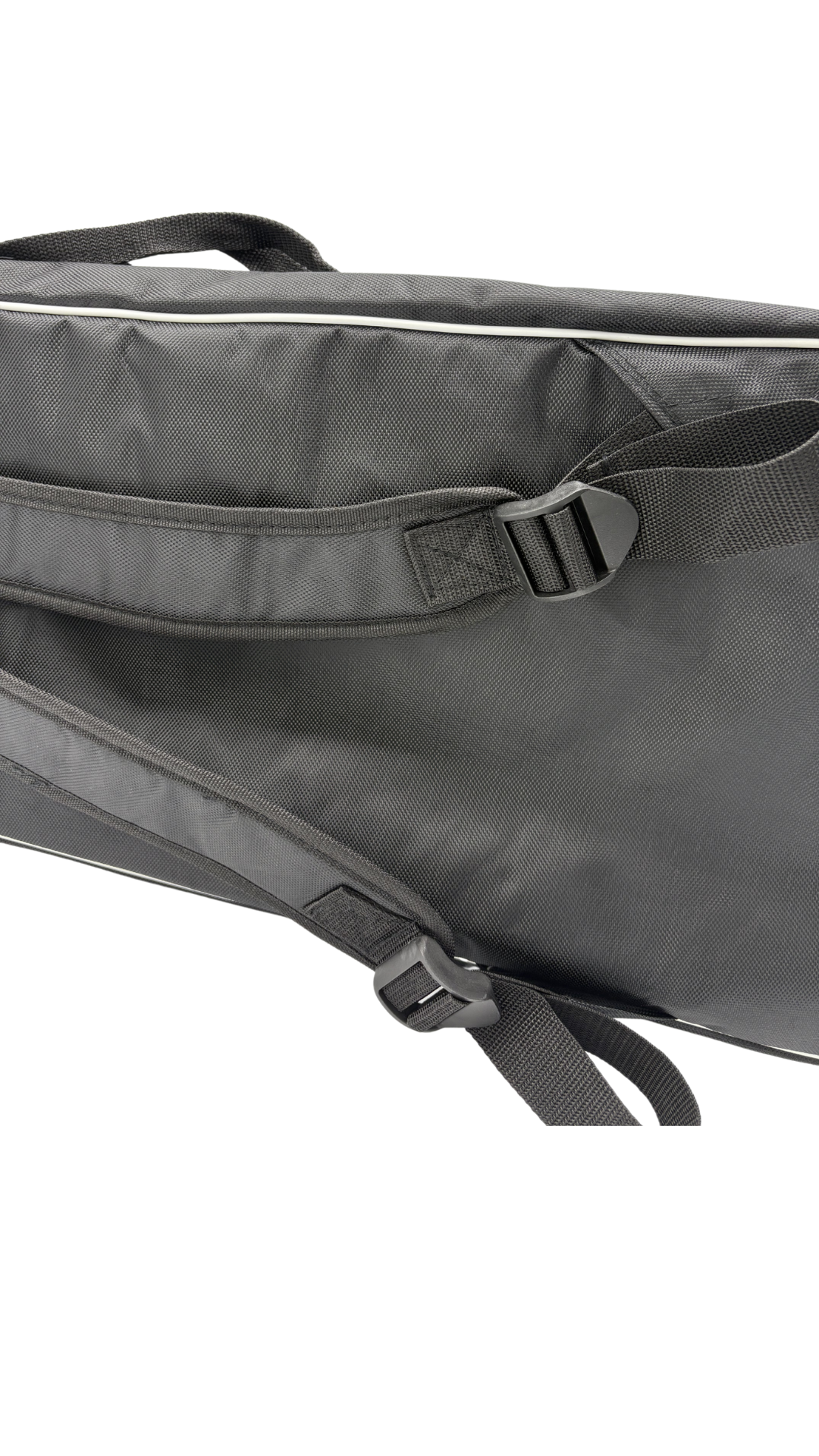 Single compartment wheeled bag